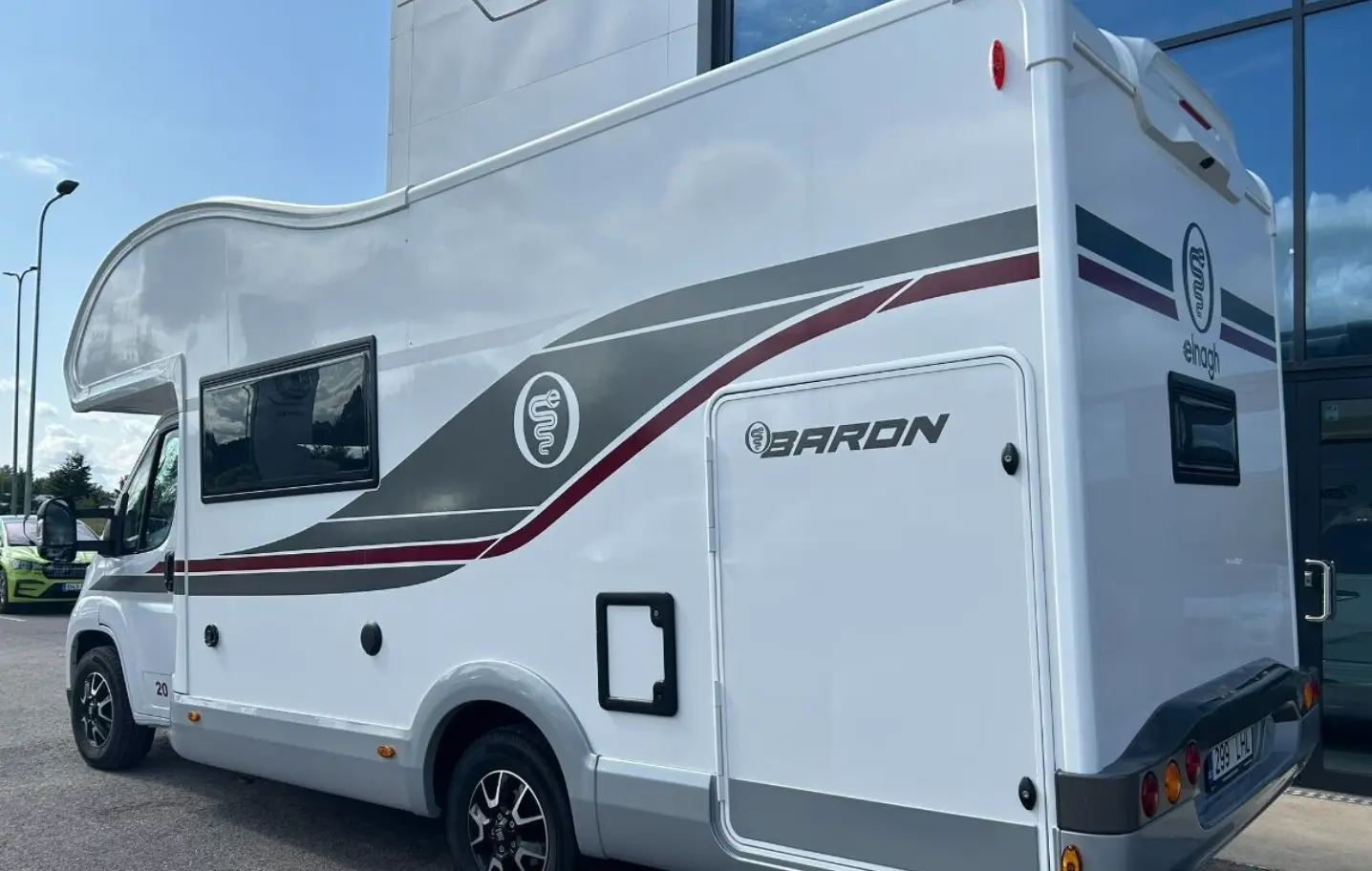 Elnagh Baron 20 välivaade tagant